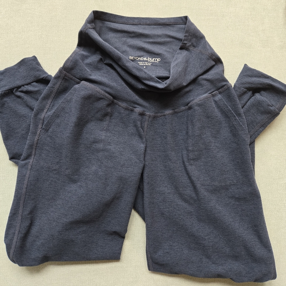 Beyond yoga Navy maternity joggers